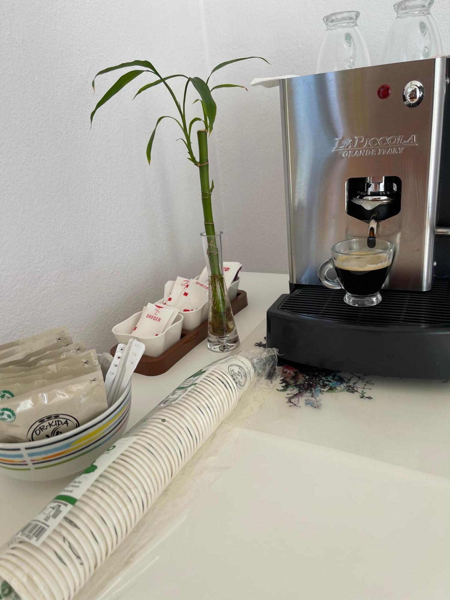 Kristi Apartment 2 Min To Sea Netflix & Espresso Station Саранда Экстерьер фото